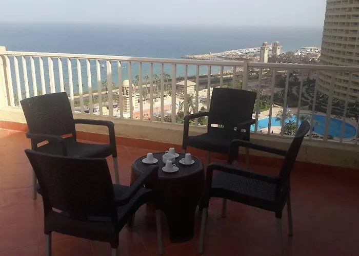 Penthouse Three-bedroom In Porto Sokhna Family Only